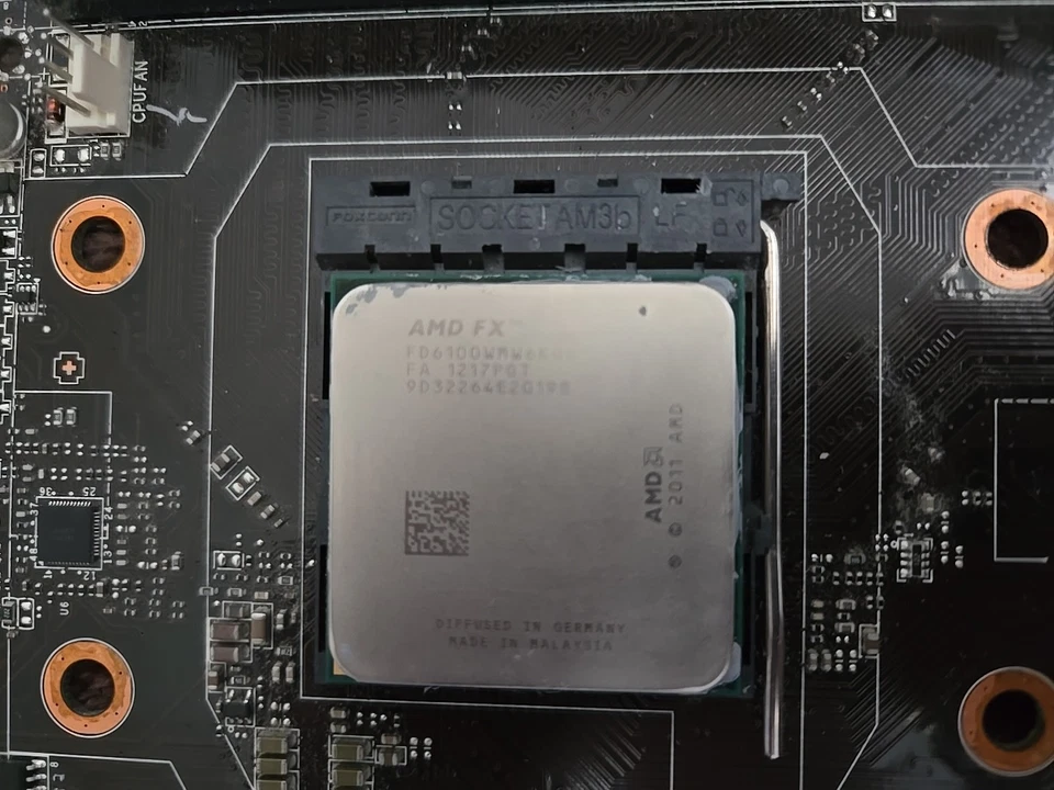 970A-G46 MSI Socket Am3/AM3+ AMD FX 2X 32GB DDR4 RAM Foto 3 de 4