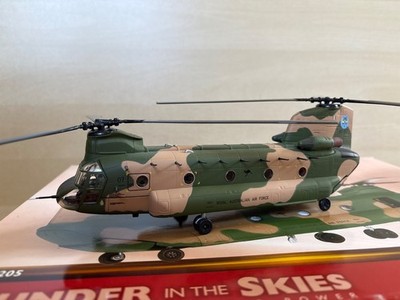 Boeing CH-47C Chinook Royal Australian Air Force No. 12 Sqn. Corgi 1:72 OVP