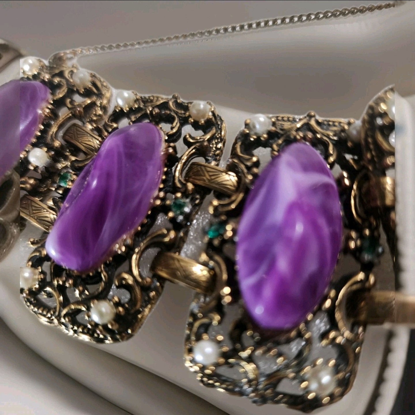 Stunning Statement VTG 6 Panel  Purple Lucite/Fau… - image 17