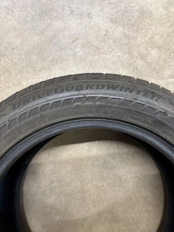 2 x 205/55 R16 94V WINTERREIFEN - Bridgestone DriveGuard Winter RFT (5,9mm) - Bild 4 von 4