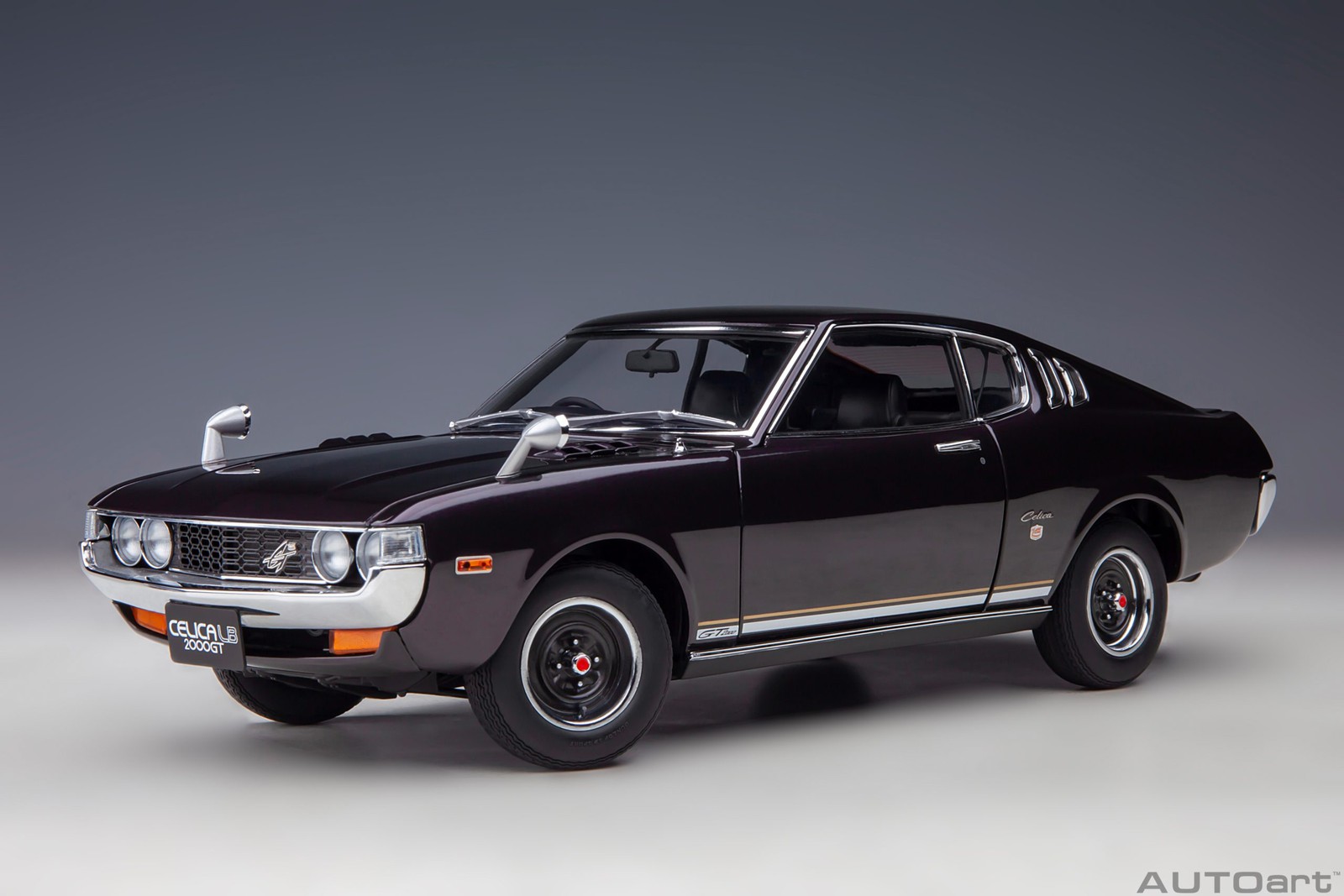 AUTOart 78769 1:18 Toyota Celica Liftback 2000 GT (RA25) 1973 (dark purple met)