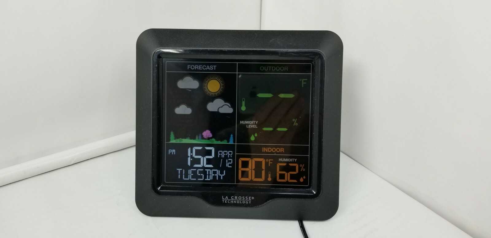 LA CROSSE TECHNOLOGY Wireless Color Weather Station & Atomic Clock ~Model S85814