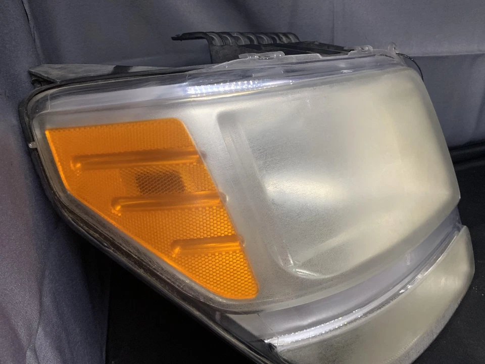 Fits 2007-2011 Dodge Nitro Right Headlight Assembly OEM#:55157224AB - Изображение 3 из 4