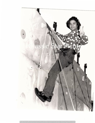 S246 Corey Feldman at the 1st Greenpeace Day 1992 7 x 9 candid photograph - Picture 1 of 2