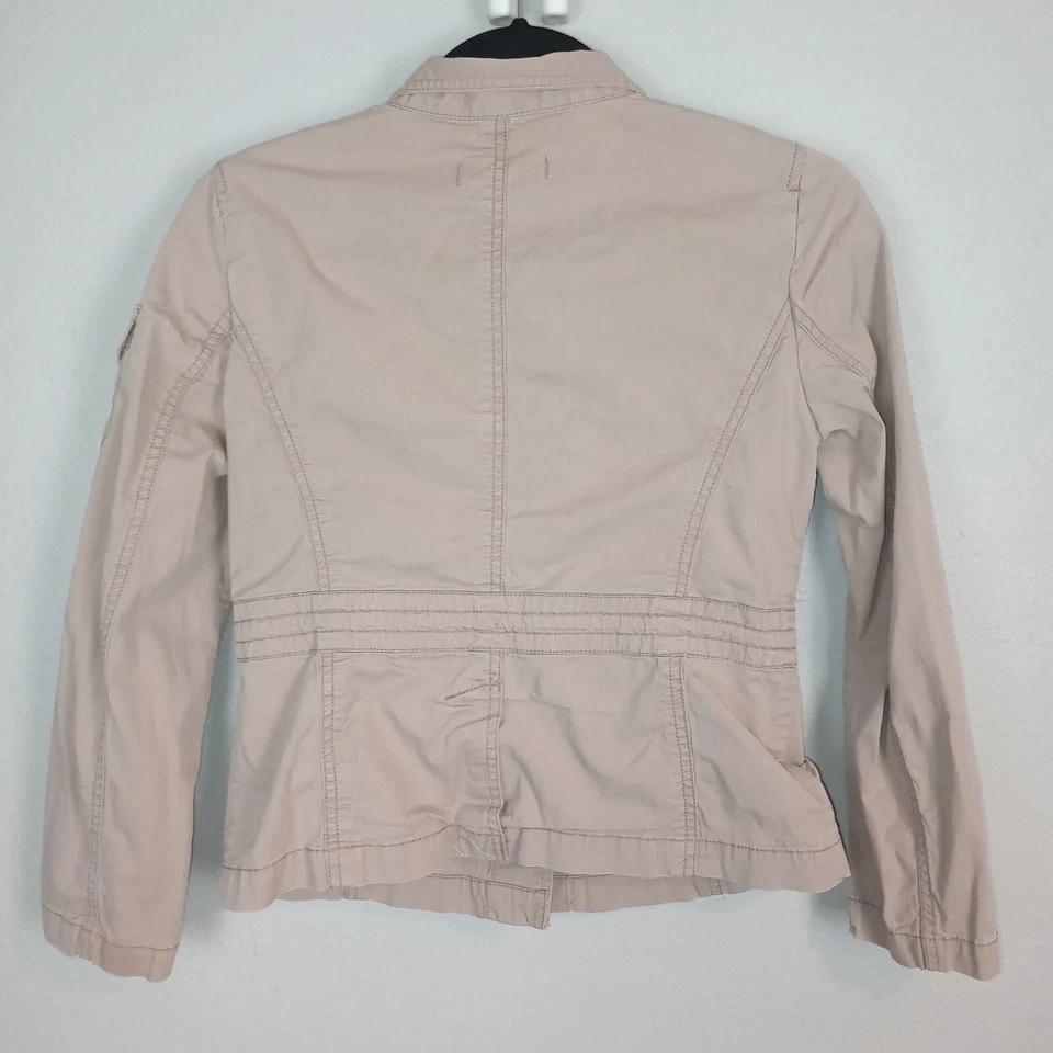 Chaqueta militar utilitaria Ann Taylor Loft Petites XS color rubor abotonada delantera Foto 3 de 4