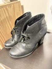 Women's Black Leather Lace-Up Ankle Bootie Round Toe Lace Accent Rubber Sole