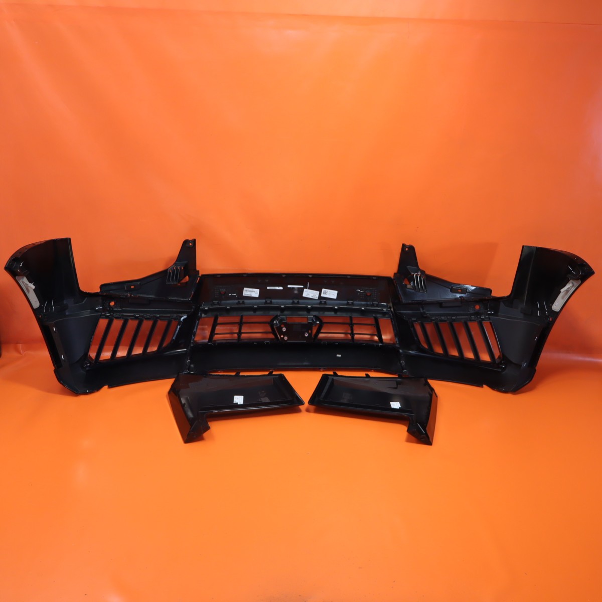 ROLLS ROYCE CULLINAN FRONT BUMPER 2025 2026 51115A558B9 BLACK OEM