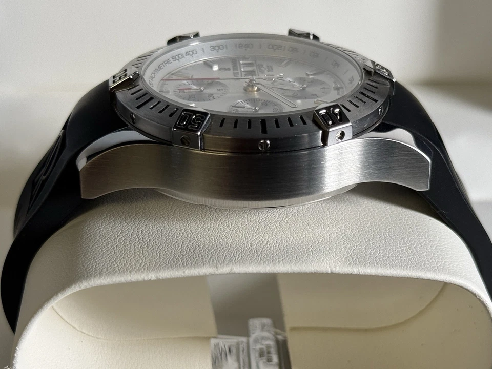 Revue Thommen Men's Airspeed Silver Dial Automatic Chronograph Watch 16071.6828 - Image 3 of 4