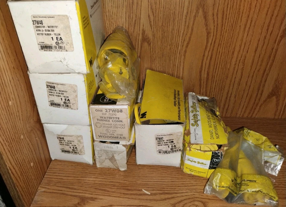 LOTE DE 9 CONECTORES DE BLOQUEO HERMÉTICOS DANIEL WOODHEAD 27W48,27W08,27W47,25W07 Foto 2 de 4