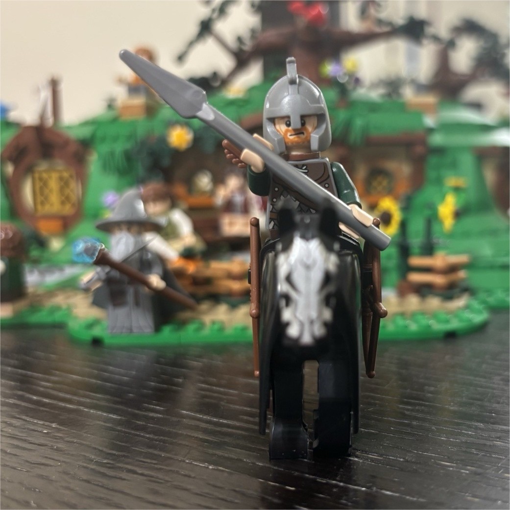 LEGO Rohan Soldier w/ Black Horse, Helmet, Spear, Bow The Lord of the Rings