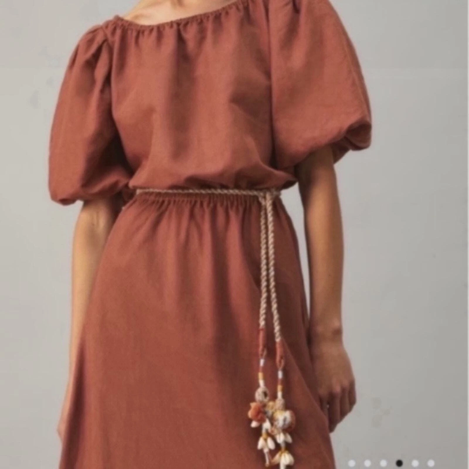 Abito Tory Burch spiaggia midi a strati in marrone ruggine scuro