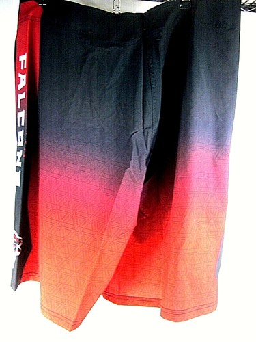 Forever Collectibles NFL Atlanta Falcons Men's Gradient Board Shorts Size 36 New - Picture 4 of 5