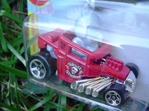 RED Skull Shaker. HW Experimotors. 2018 340/365. FJY23. New in Package! - Picture 3 of 4