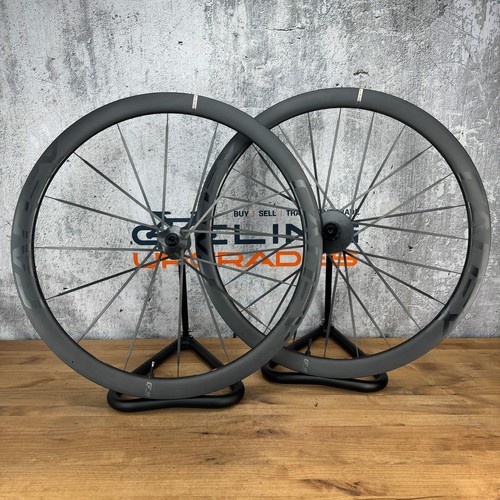 ¡Nuevo! Juego de ruedas de freno de disco sin cámara de carbono Cadex Max 40 700c cerámica 1309 g - Imagen 2 de 9