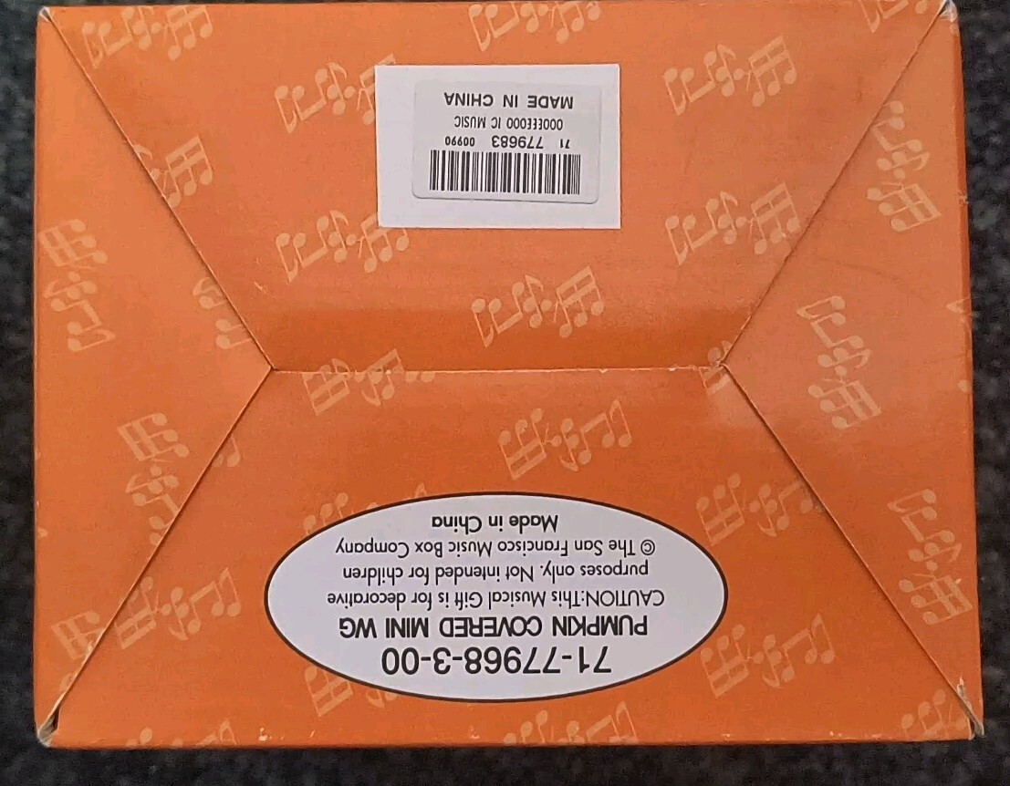 1996 The San Francisco Music Box Co. Halloween Pumpkin Covered