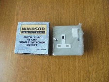 METAL CLAD 13 AMP SINGLE 1 GANG SWITCHED ELECTRICAL MAINS WALL PLUG SOCKET 13A