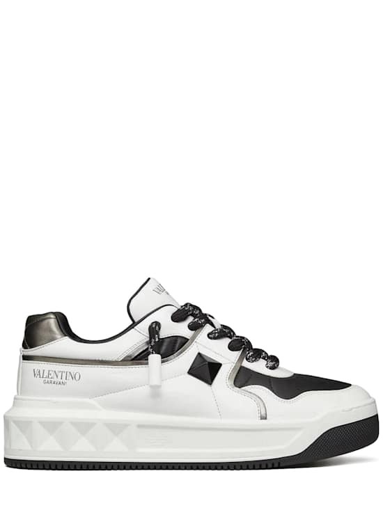 Valentino Garavani - Men - Sport sneakers with elegant details - White