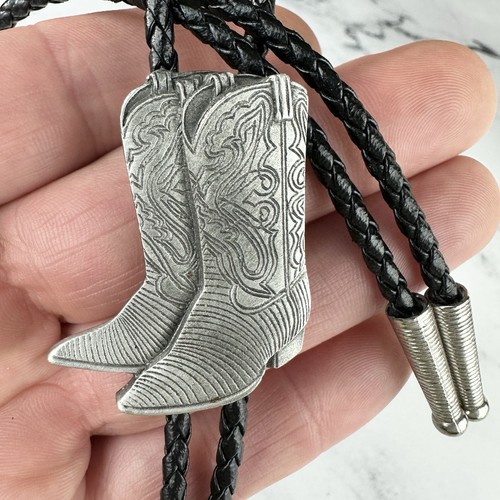 Vintage 1991 Siskiyou USA Silver Pewter Western Boots Bolo Tie