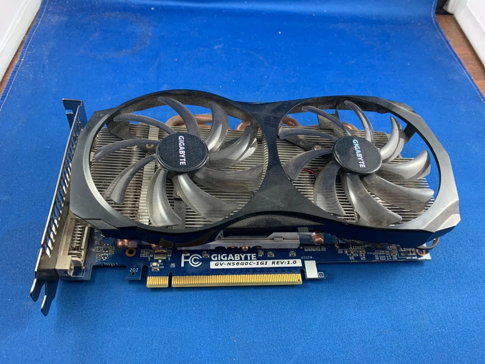 GeForce GTX 560, 1GB GDDR5, 256BIT, HDMI, Gigabyte GV-N56GOC-1GI, WORKING - Image 4 of 4