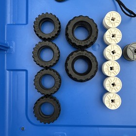 LEGO Education WeDo 2.0 Core Set Robot Programming Robotics 45300