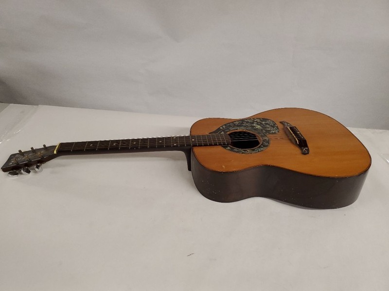 Acoustic Guitar W/ Abalone-Style Inlay Motifs (FOR PARTS)