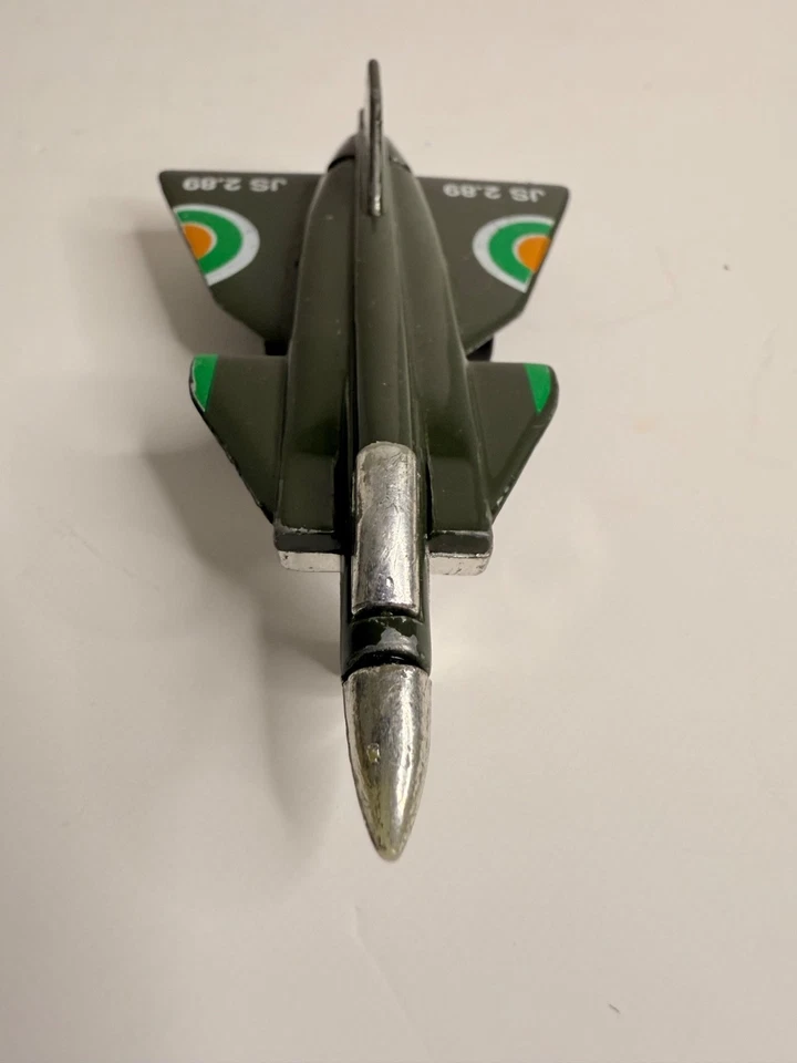 Vintage 1989 Matchbox JS 2.89 Diecast Fighter Jet 1:110 Scale Green/Silver Macau - Image 4 of 4