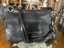 MARC JACOBS The Boho Grind Medium Pebble Leather Black Crossbody W Key & Lock