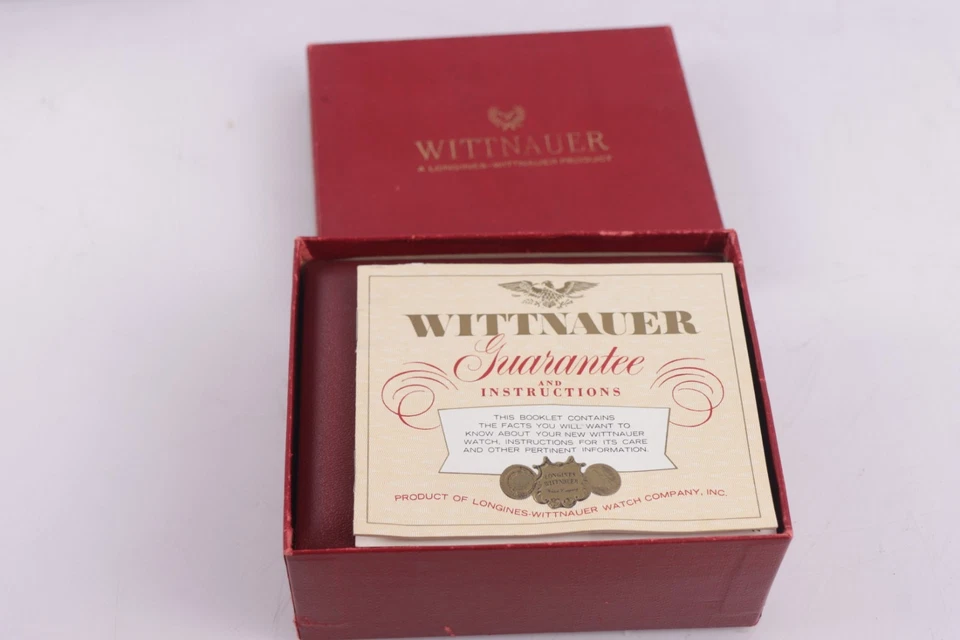Cajas de reloj interiores y exteriores Wittnauer con papeles== App años 1950-60 Foto 2 de 4