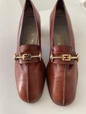 Salvatore Ferragamo Vintage brwn leather pumps gold Buckle block heel. Sz 6