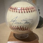 Willie Mays Signed Baseball Autographed San Francisco Giants w/ Display Cube