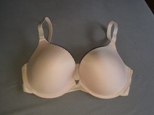 Damen BH hellrosa mit Schalen Gr. 75 E ungetr...