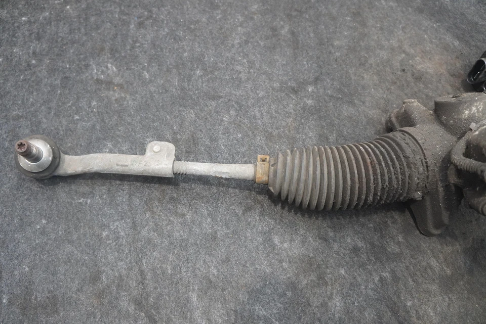 Estante y piñón de engranajes de dirección AWD 3,0 L 32106864975 OEM BMW 435I 430 F32 2014-20 Foto 3 de 4