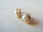 14k Yellow Gold Pearl Stud Earrings 1.97 Grams — photo 5