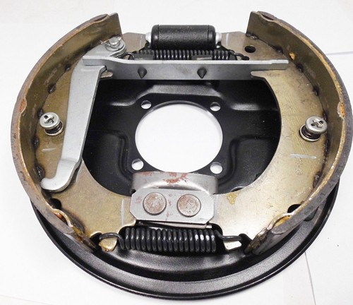 2121-3502010 Trommelbremse hinten rechts für Lada Niva , Urban , Taiga - Bild 1 von 1