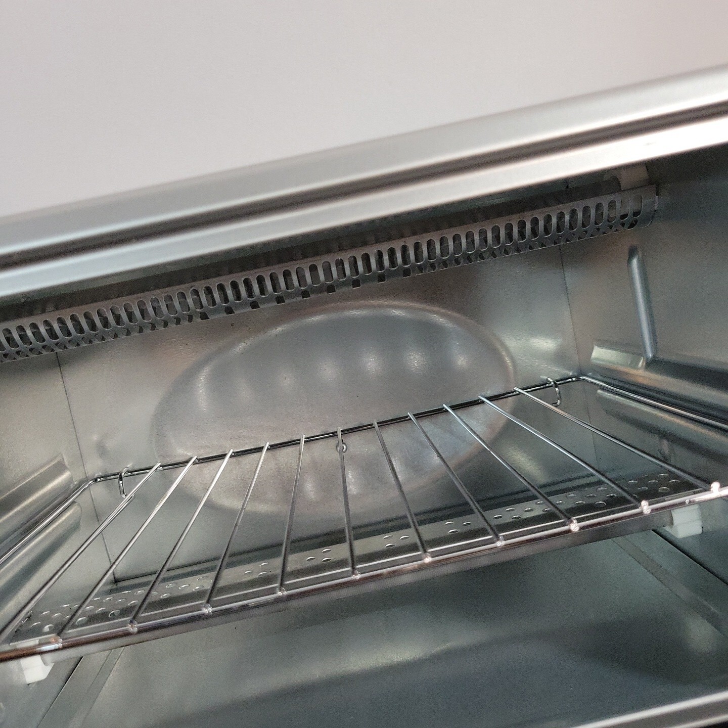 BLACK+DECKER TO1313SBD 4Slice ToastROven Toaster w/Eventoast