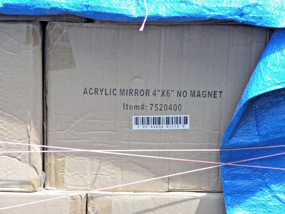 Lot of 576 School Shatter Proof Plastic Mirrors 4 x 6 Inch Tiles Round Corners - Image 3 of 4