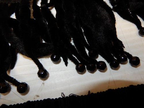 ANTIQUE BLACK GLASS BEADED TRIM - Picture 3 of 5
