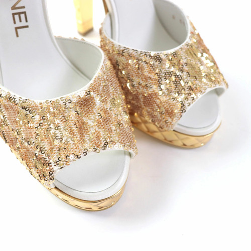 Goku CHANEL 21A G37590 Coco Marked Matelasse Ankle Strap Open Toe Sequin Sandals - Picture 8 of 14