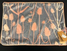 Clarissa Hulse Teasel Velvet Cushion Cover - Shell - 40 x 60 cm