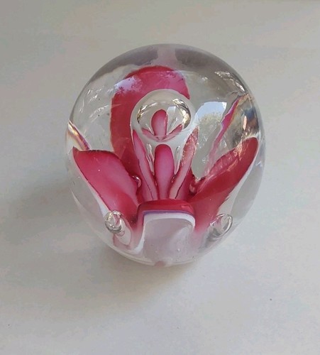 Large Antique Dorflinger Pink To Red over White Petaled Lily-Style Paperweight - Picture 7 of 17