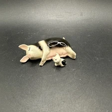 Retired Hagen Renaker Sleeping Pig Mama With 1 Baby Piglet Piggy