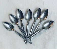 WM Rogers Stainless Citrus Spoons  (7)  Serrated Tip Grapefruit Orange USA VTG
