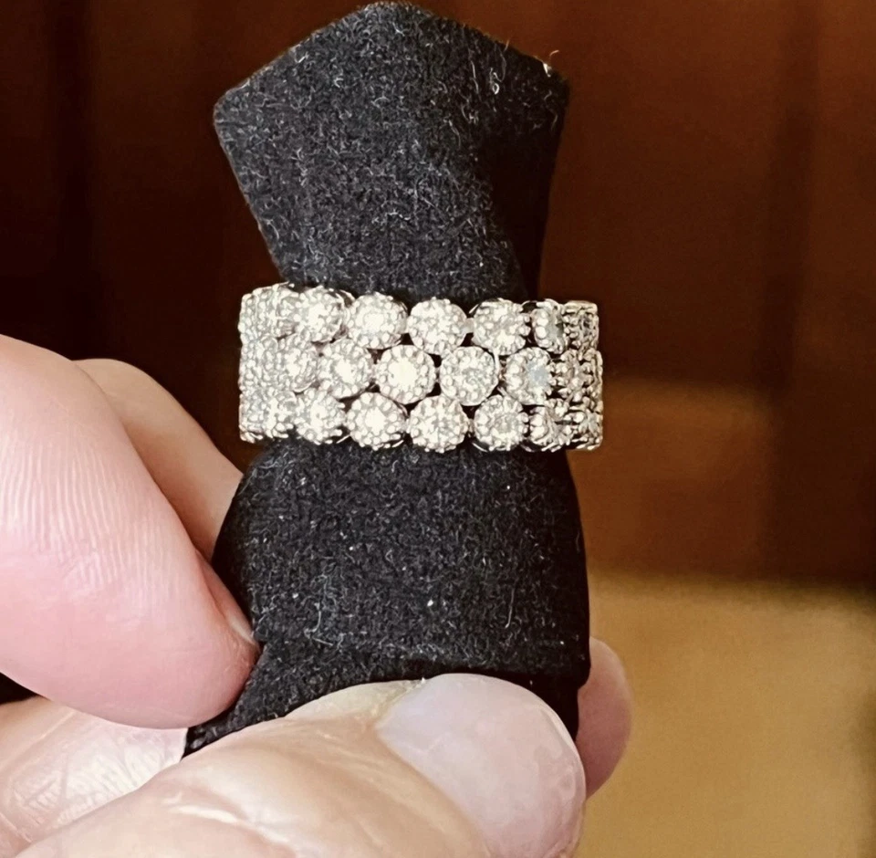 Anillo banda flexible Sonia Britton (parcial) Foto 2 de 4