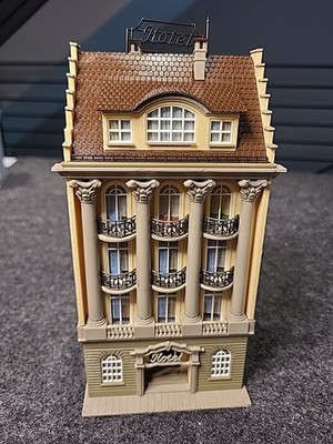 Vollmer HO Scale 3772/43772 City Hotel Fully Assembled | eBay