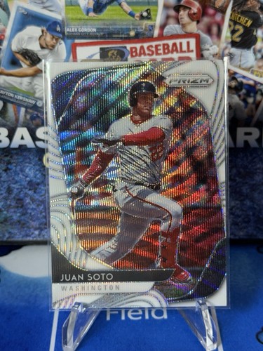 2020 Panini Prizm - Juan Soto #47 Red White & Blue Prizm - Picture 3 of 3