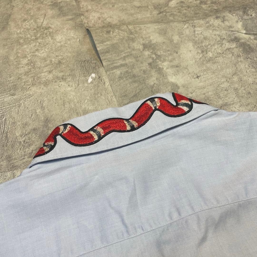 GUCCI 刺繍スネーク シャツ BTS V（テテ）着用モデル メンズ GUCCI Snake Embroidered Shirt BTS V Taehyung Worn Italy Cotton