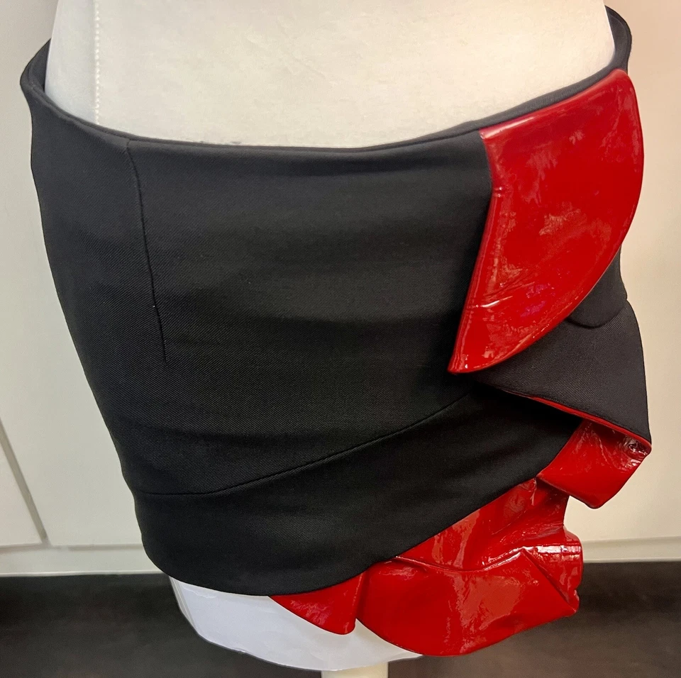 Anthony Vaccarello blk mini skirt with shorter leather ruffle side detail 36FR - Image 2 of 4