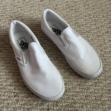 Vans Off The Wall White Canvas Classic Slip On Shoes U.S. Women s 7.5 Men s 6.0