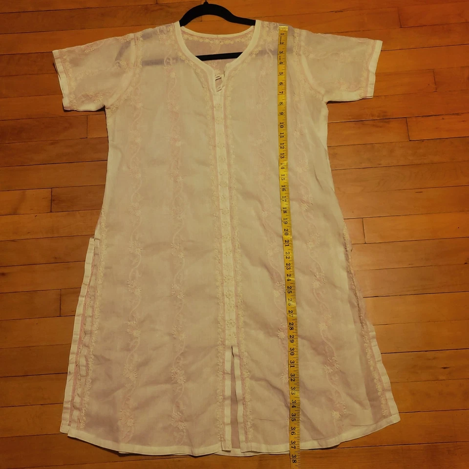Túnica feminina estilo Kurta feita à mão artesanal bordada branca tamanho 18/20 - Imagem 2 de 4