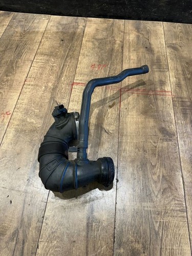 Mercedes-Benz E C207 W207 2011 Diesel 150kW Ansaugrohr Ansaugschlauch Turbolader